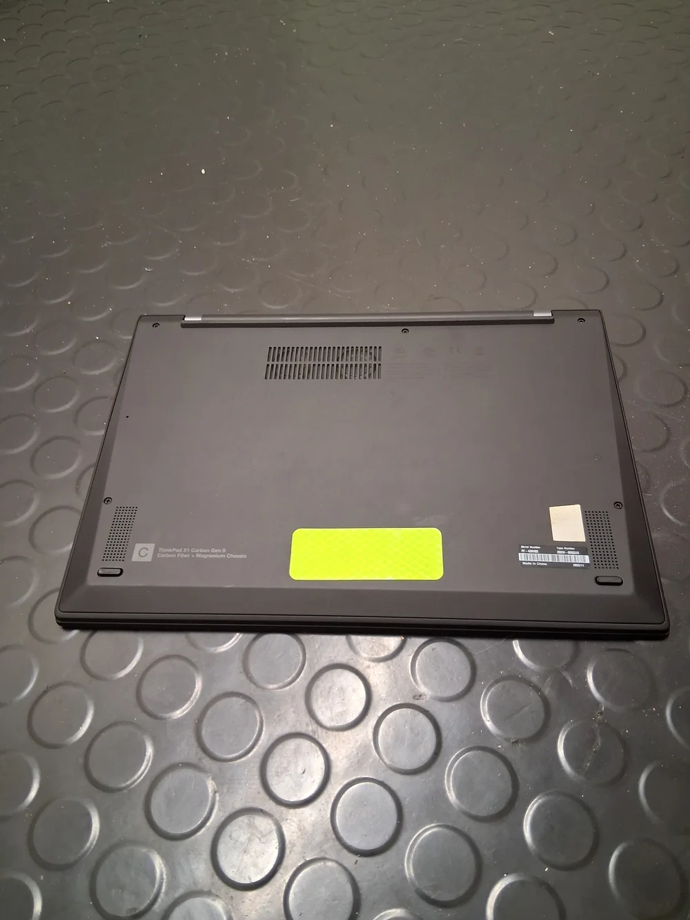 Lenovo ThinkPad X1 Gen 9 Carbon Fiber Black Laptop 16gb Ram 20XW-00QGUS